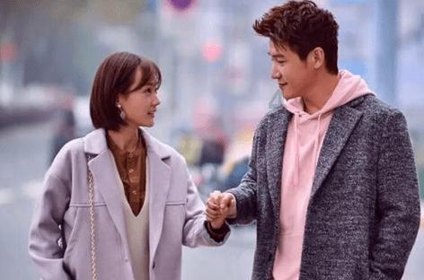 “昆仑女神”杨丽独守大山20年，路人供其食物，军车路过也会敬礼